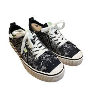 Cariuma Bandana Print OCA Low Cap Toe Sneakers Black White Canvas Vegan 10.5
